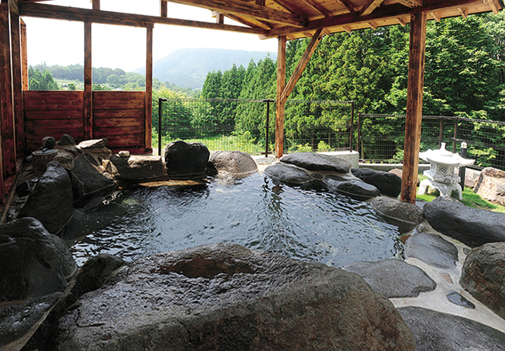 บ่อน้ำพุร้อนและที่พัก