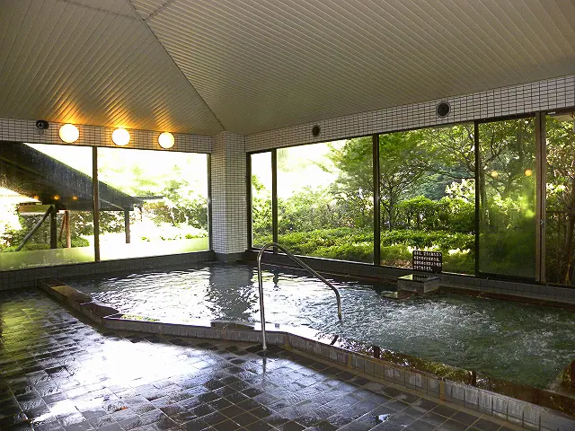 ชิโอบาระ กรีนวิลเลจ ฟอเรสต์ ออนเซ็น ฟุคุโนะยุ